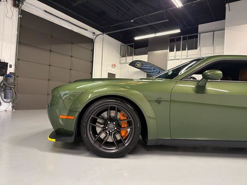 Used 2019 Dodge Challenger SRT Hellcat Redeye RWD image 3