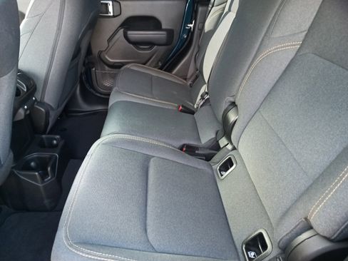 Used 2025 Jeep Gladiator Sport image 20