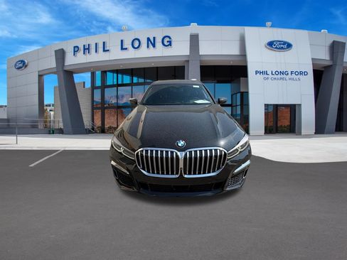 Used 2020 BMW 750i xDrive AWD/4WD image 9