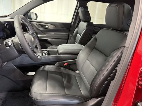 New 2026 Chevrolet Traverse LT w/ Sun and Wheel Package image 5