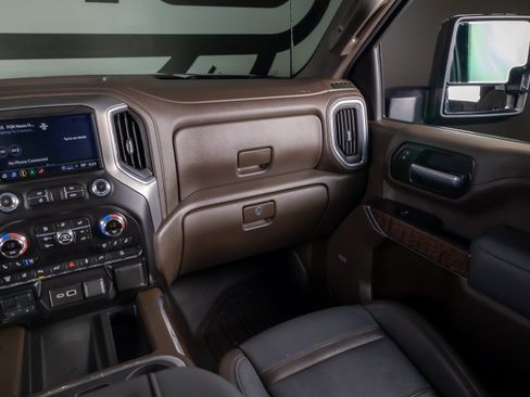 Used 2021 GMC Sierra 2500 Denali w/ Denali Ultimate Package AWD/4WD image 8