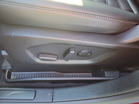 Used 2024 Ford Edge SEL w/ Convenience Package image 19