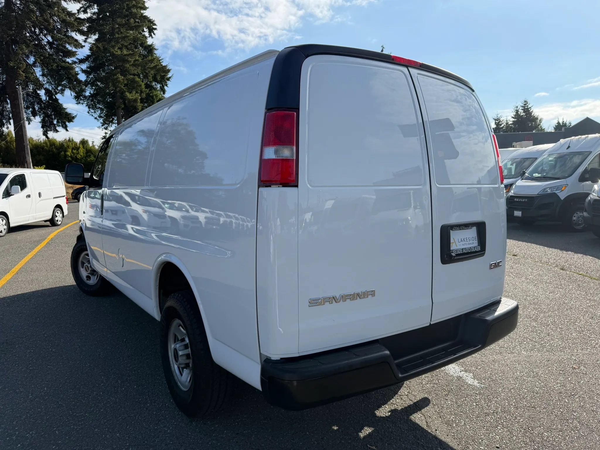 Used 2023 GMC Savana 2500 w/ Driver Convenience Package RWD image 7
