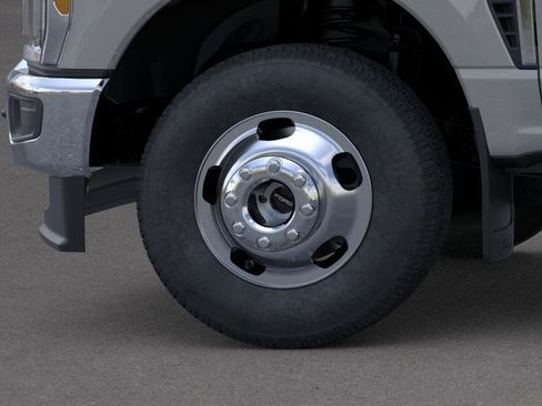 New 2026 Ford F350 XLT image 19