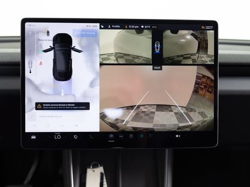 Used 2026 Tesla Model Y AWD image 36