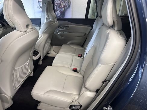 Certified 2024 Volvo XC90 B5 Plus image 3