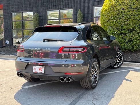 Used 2018 Porsche Macan image 12