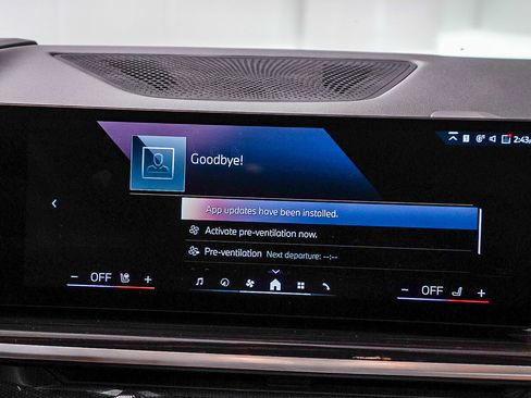 Used 2024 BMW X5 sDrive40i w/ Parking Assistance Package image 14