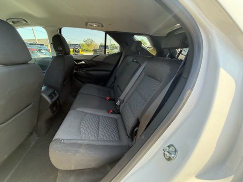 Used 2018 Chevrolet Equinox LT FWD image 14
