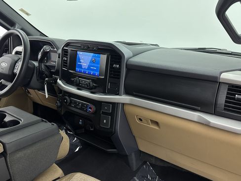 Used 2023 Ford F150 XLT image 19