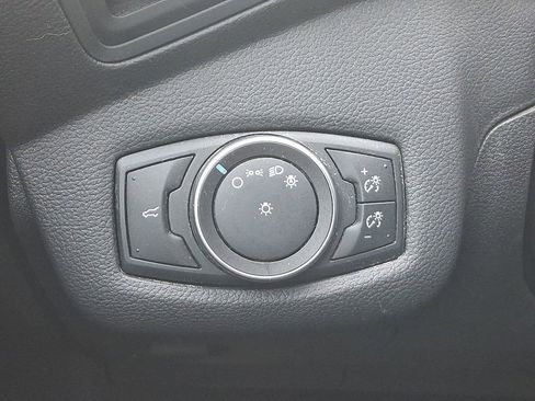 Used 2018 Ford Escape S image 24