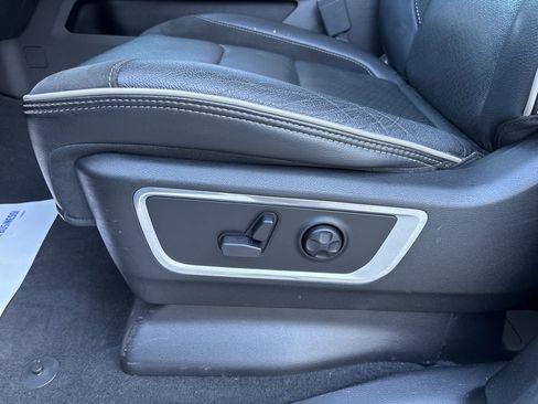 Used 2019 RAM 1500 Laramie image 61