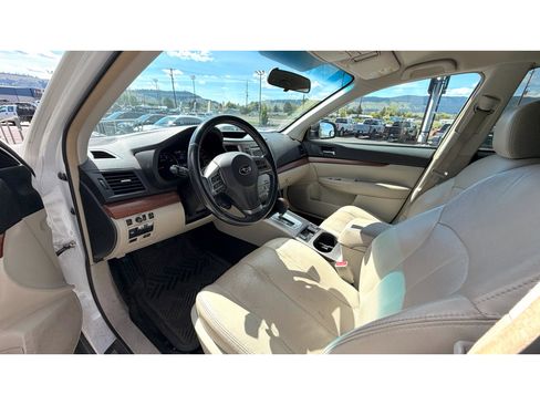 Used 2014 Subaru Outback 3.6R Limited AWD/4WD image 21