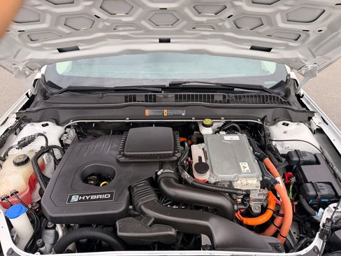Used 2019 Ford Fusion SE FWD image 36