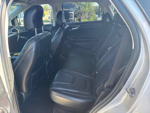 Used 2019 Ford Edge Titanium AWD/4WD image 9