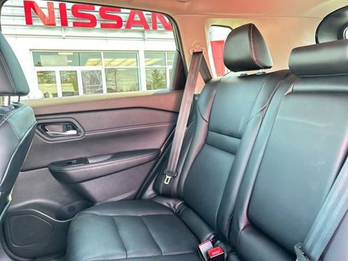 Used 2023 Nissan Rogue SL image 20