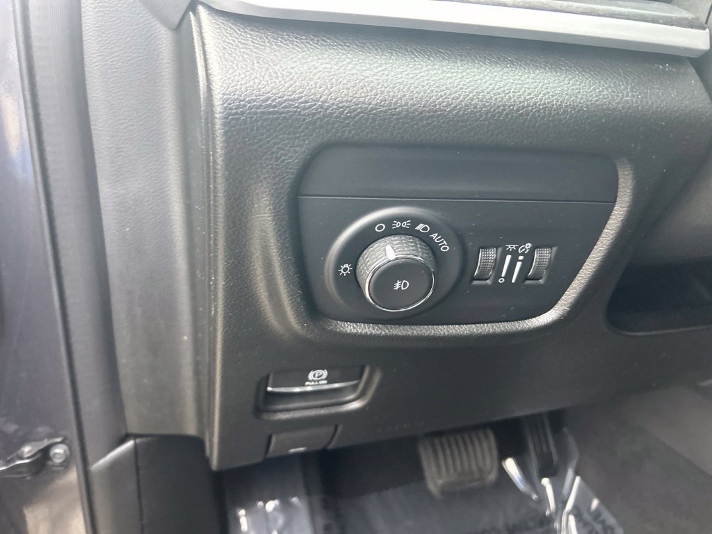 Certified 2023 Jeep Grand Cherokee L Limited w/ Luxury Tech Group II AWD/4WD image 37