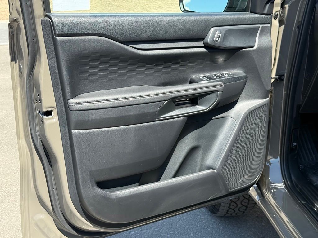 New 2026 Ford Ranger XLT w/ Black Appearance Package RWD image 14