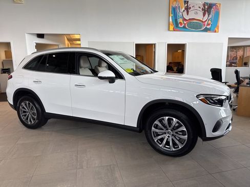 Certified 2025 Mercedes-Benz GLC 300 4MATIC image 1