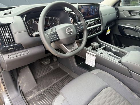 New 2026 Nissan Pathfinder SV image 4