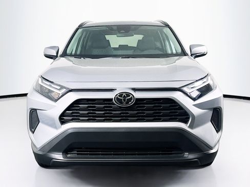 Used 2025 Toyota RAV4 XLE w/ Convenience Package image 2