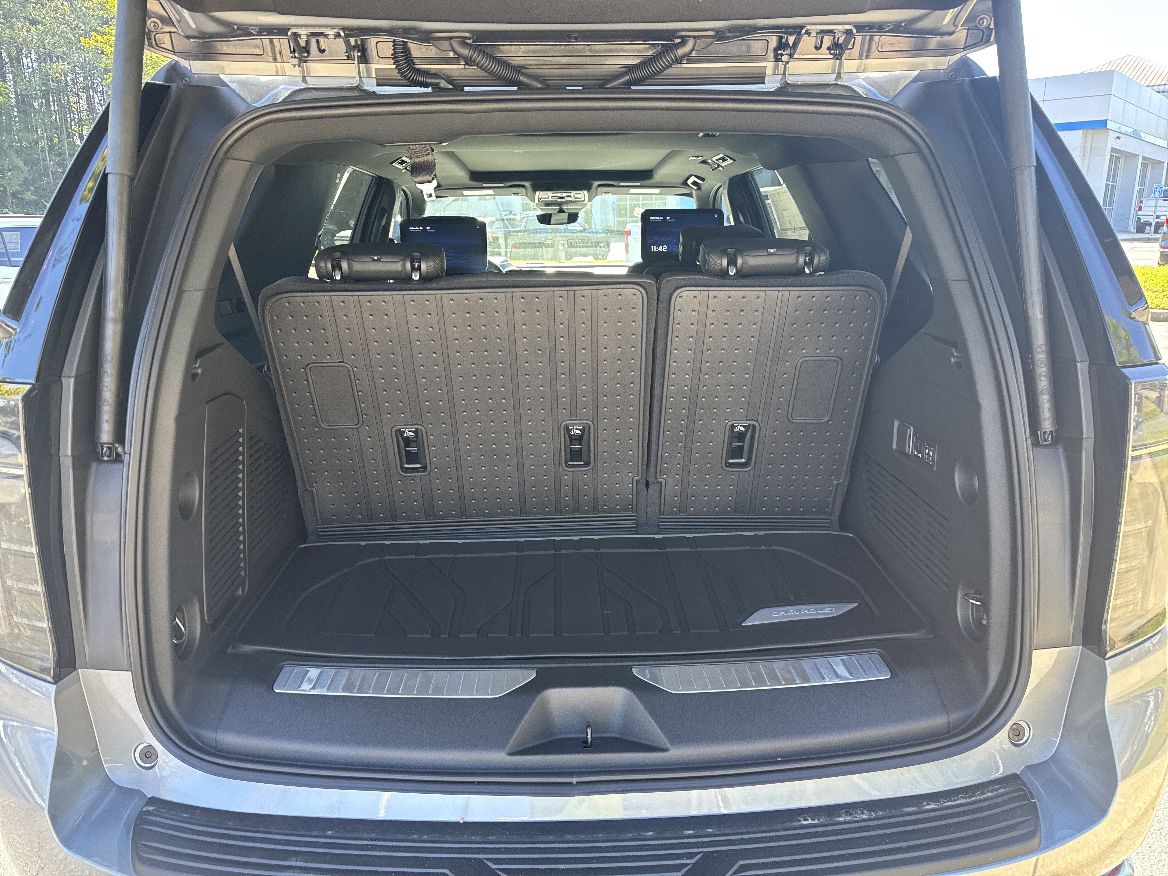 New 2027 Chevrolet Tahoe High Country AWD/4WD image 20