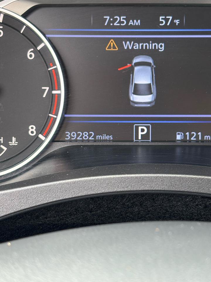 Used 2024 Nissan Altima 2.5 SV FWD image 18