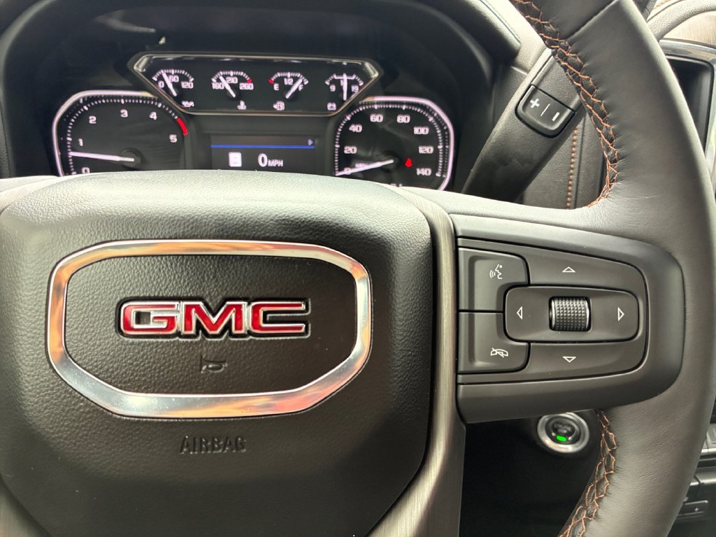 Used 2022 GMC Sierra 2500 AT4 w/ AT4 Preferred Package AWD/4WD image 12