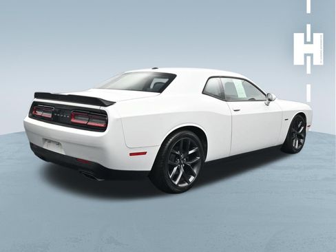 Used 2019 Dodge Challenger R/T w/ Driver Convenience Group RWD image 3