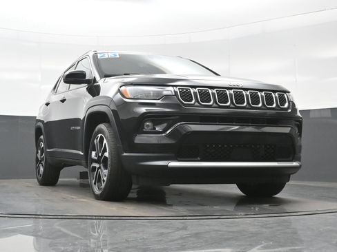 Used 2023 Jeep Compass Limited AWD/4WD image 31