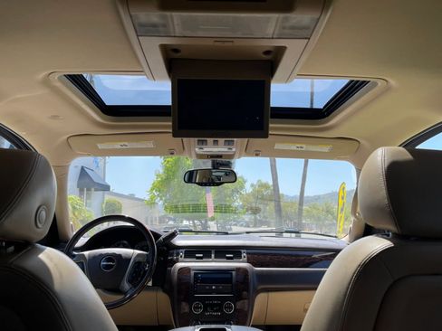Used 2008 GMC Yukon XL Denali image 15