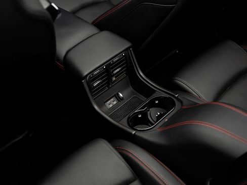 Used 2019 Maserati GranTurismo Sport RWD image 41