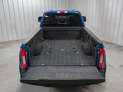 Used 2022 Ford F350 Platinum w/ FX4 Off-Road Package AWD/4WD image 61