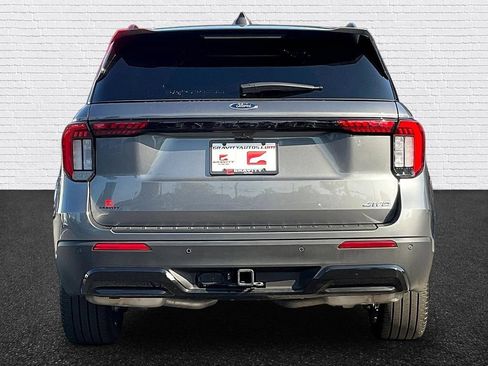 Used 2025 Ford Explorer ST-Line w/ ST-Line Street Pack AWD/4WD image 5