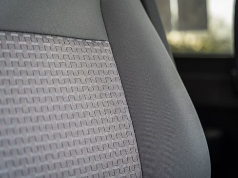 Used 2023 Ford Transit 350 XLT image 12