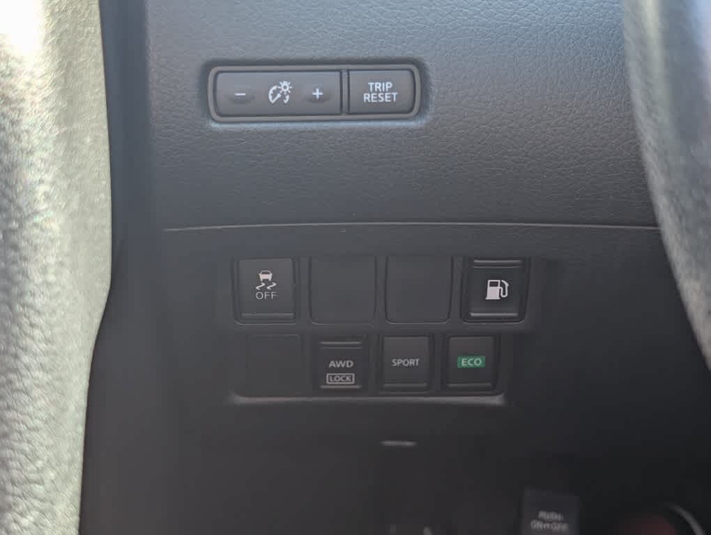 Used 2018 Nissan Rogue S w/ S Value Package AWD/4WD image 22