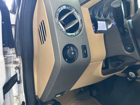 Used 2011 Ford F250 Lariat w/ Lariat Ultimate Pkg image 36