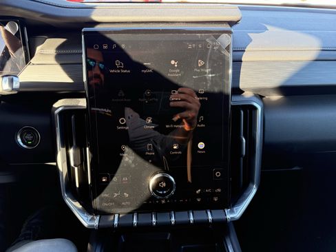 New 2026 GMC Acadia Elevation image 15