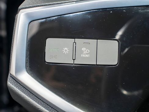 Used 2023 Audi Q3 2.0T Premium w/ Convenience Package image 32