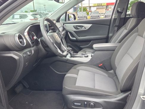 Used 2025 Chevrolet Blazer LT FWD image 5