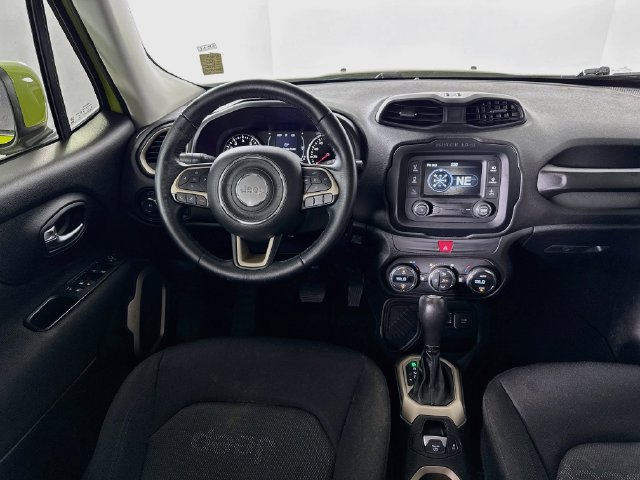 Used 2017 Jeep Renegade Latitude w/ Popular Equipment Group FWD image 24