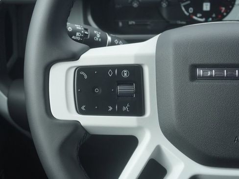 New 2026 Land Rover Defender 110 X-Dynamic SE image 12