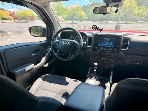 Used 2022 Nissan Frontier SV AWD/4WD image 19