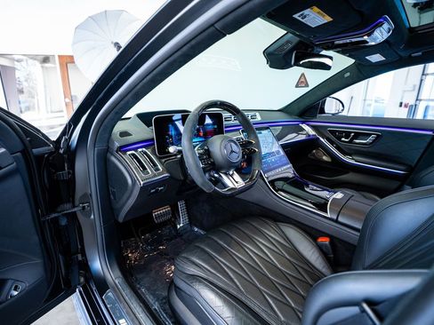 Used 2024 Mercedes-Benz S 63 AMG S image 36