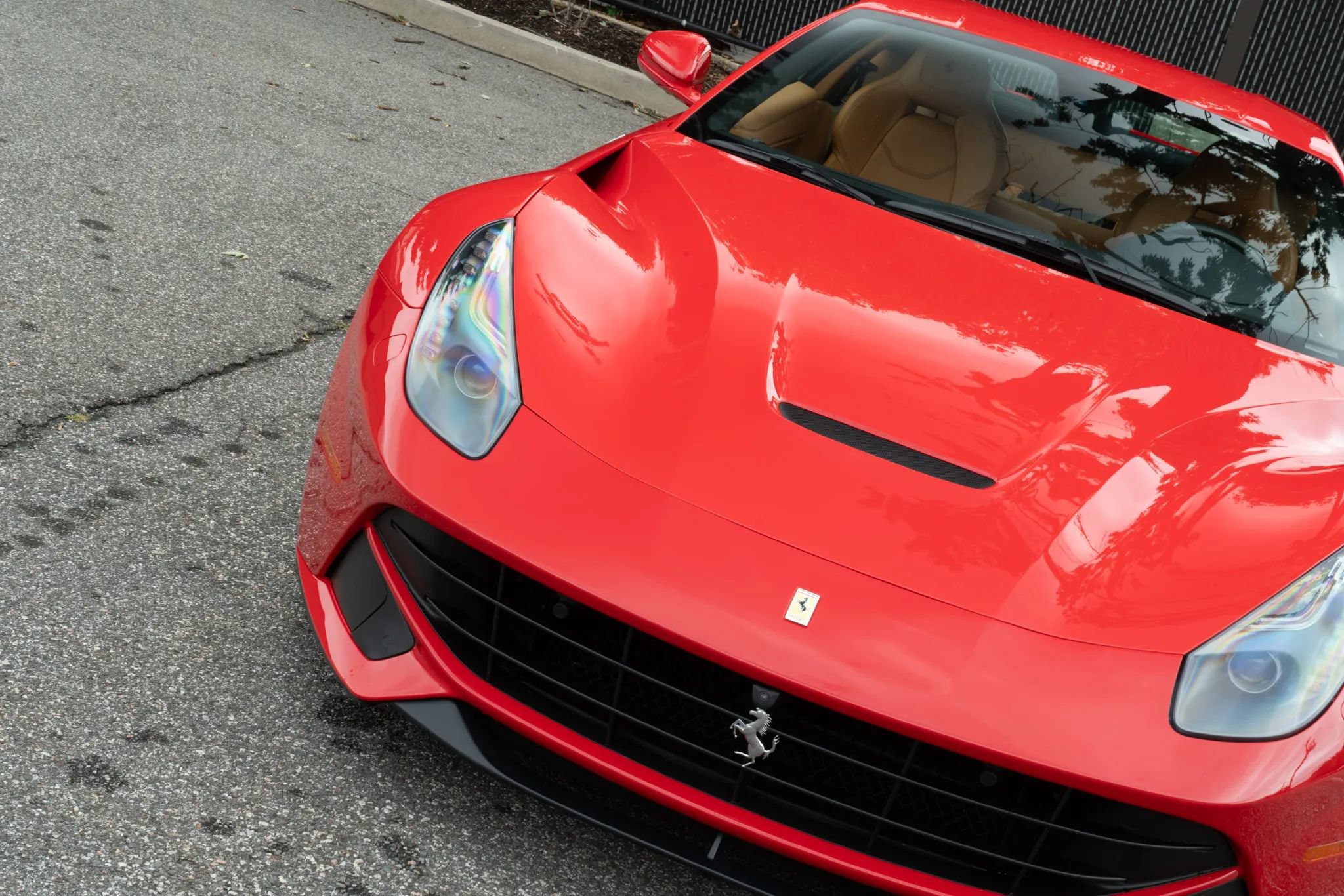 Used 2017 Ferrari F12 Berlinetta RWD image 5