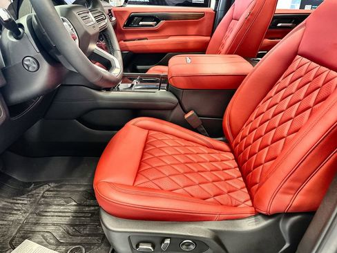 New 2026 GMC Yukon Denali w/ Sun & Power Step Package RWD image 24