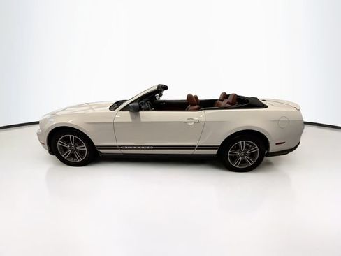 Used 2011 Ford Mustang Premium w/ 201A Rapid Spec Order Code RWD image 4