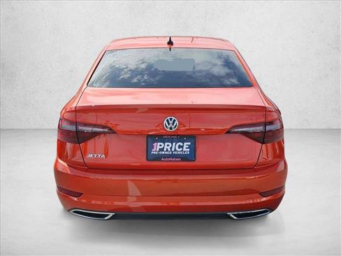 Used 2021 Volkswagen Jetta R-Line w/ R-Line Cold Weather Package image 6