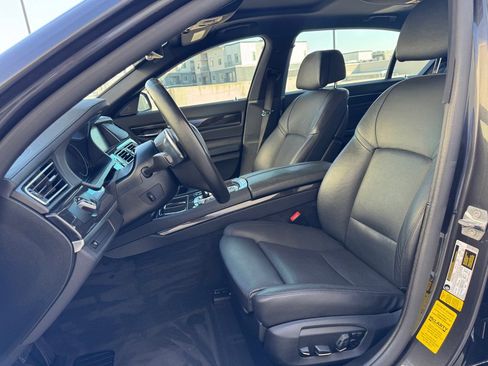 Used 2015 BMW 740Li image 12