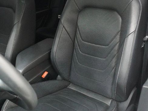 Used 2020 Volkswagen Jetta SEL Premium FWD image 4